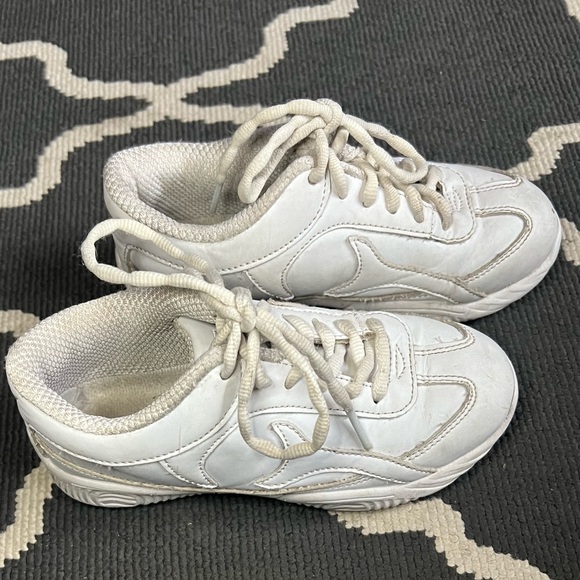 NO LIMIT Other - NO LIMIT White Cheer Shoes Sz. Y2, kids, sports, cheerleading, girls, sneakers